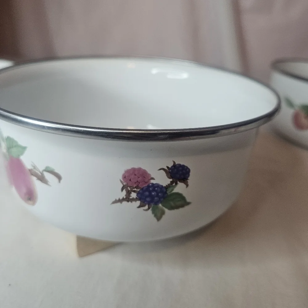 Vintage Enamel Fruit Bowls - Set Of 3 - Cherry, Raspberry, Apple, Grape, Peach
